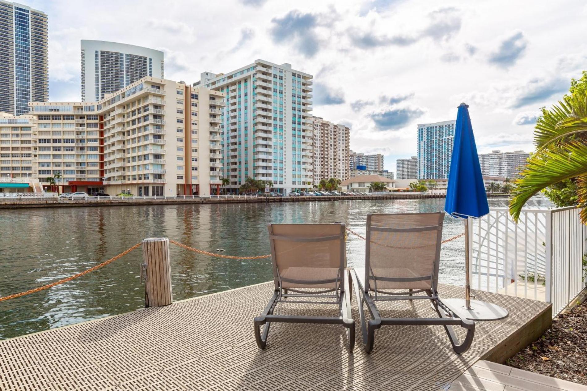 Modern One Bedroom Rental At Beach Walk Resort Miami 18Th Floor 할렌데일비치 외부 사진